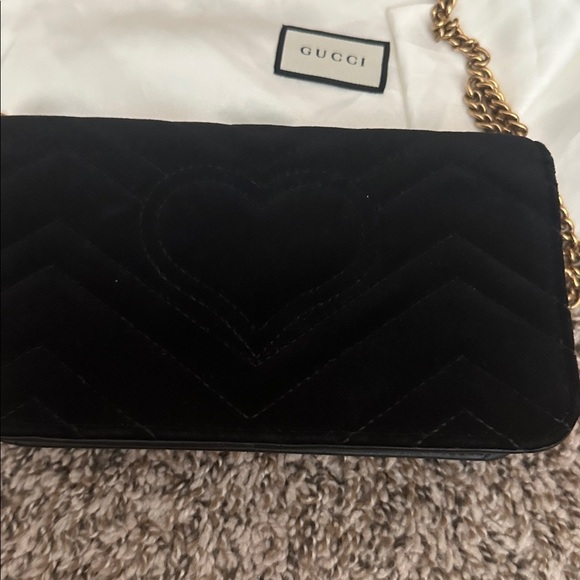 Gucci Black Velvet Marmont Bag with Gold Accents - Beautiful Condition - Picture 6 of 14